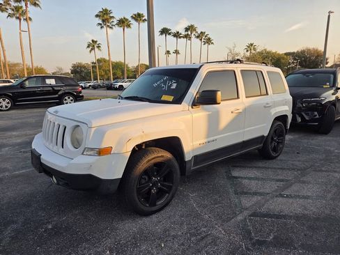 Used 2012 Jeep Patriot Latitude image 3