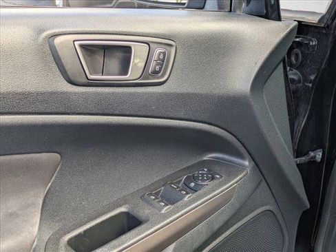 Used 2020 Ford EcoSport SE image 3