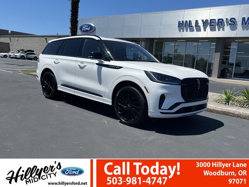 Used 2025 Lincoln Aviator Reserve w/ Luxury Package AWD/4WD image 1