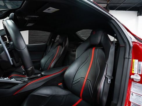 Used 2019 Ferrari 812 Superfast image 17