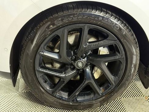 Certified 2024 Land Rover Range Rover Sport SE image 11
