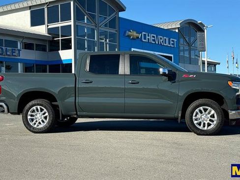 Used 2026 Chevrolet Silverado 1500 LT AWD/4WD image 3