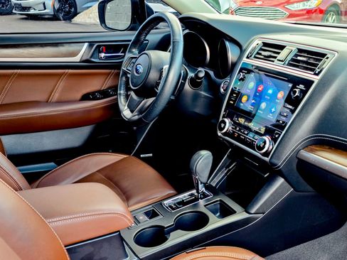 Used 2019 Subaru Outback 2.5i Touring w/ Popular Package #3A image 10