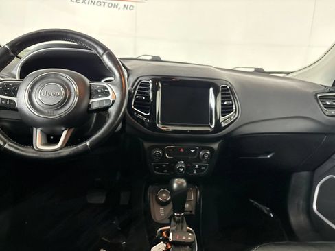 Used 2020 Jeep Compass Limited AWD/4WD image 23