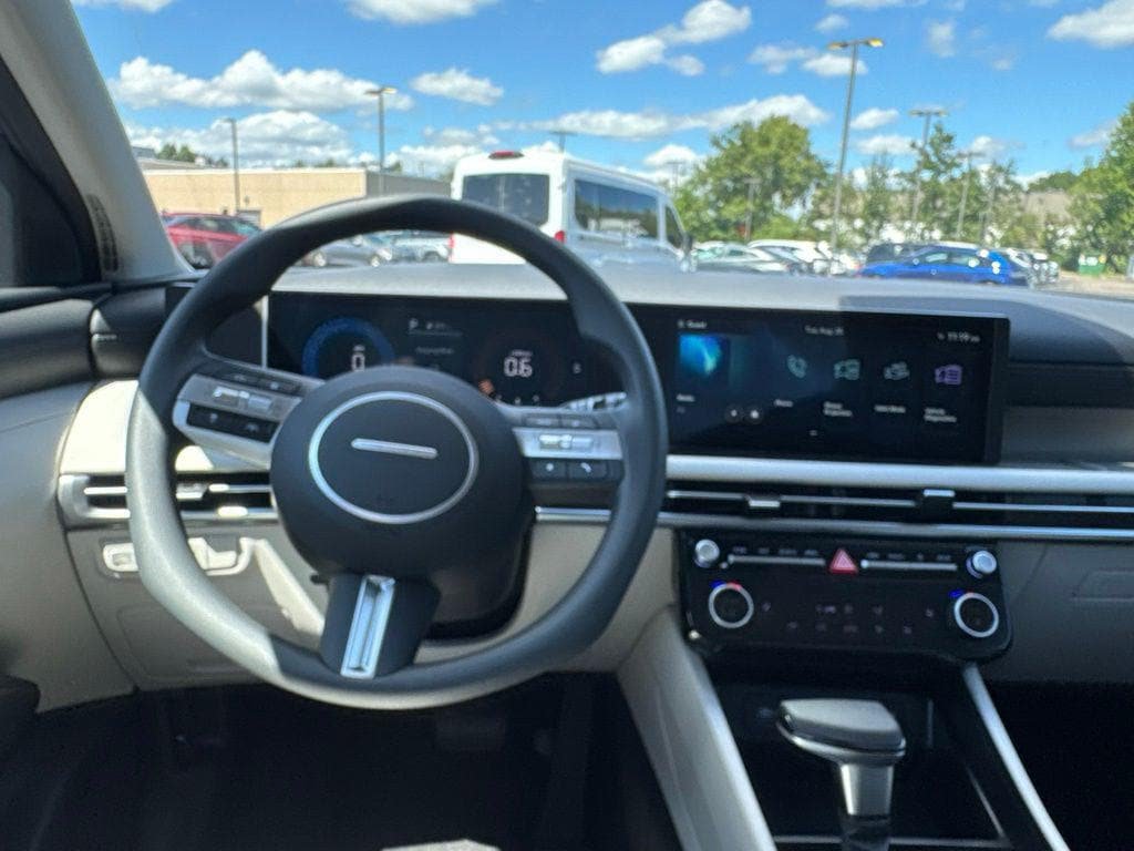 New 2026 Hyundai Tucson SEL Plus FWD image 22