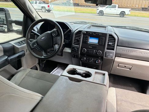 Used 2019 Ford F250 XL w/ STX Appearance Package AWD/4WD image 34