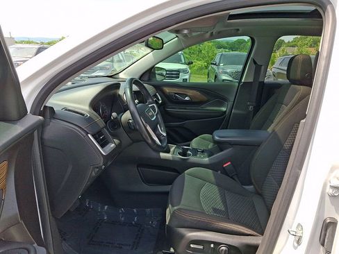 Used 2020 GMC Terrain SLE w/ Driver Convenience Package AWD/4WD image 13