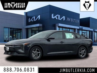 New 2025 Kia K4 LXS