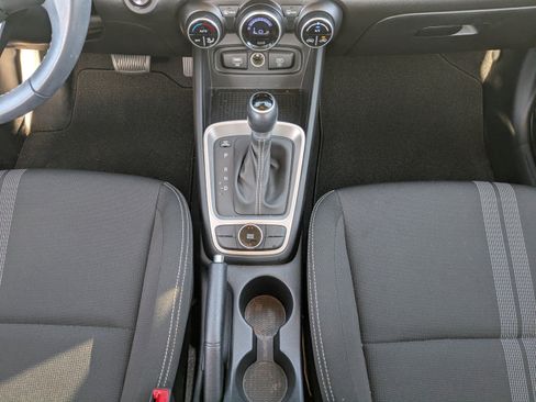 Certified 2024 Hyundai Venue SEL FWD image 18