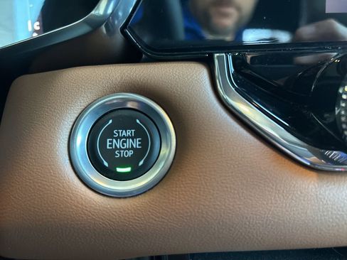 Used 2023 GMC Canyon AT4 w/ AT4 Premium Package image 20