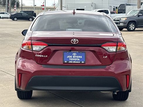Used 2025 Toyota Corolla LE image 8