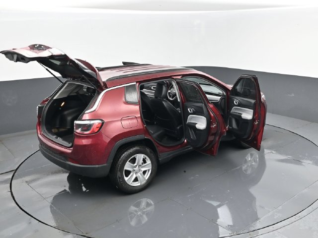 Used 2022 Jeep Compass Latitude AWD/4WD image 26