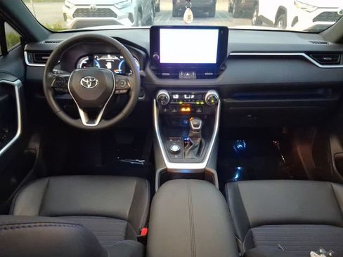 Used 2025 Toyota RAV4 XSE w/ Weather Package AWD/4WD image 7