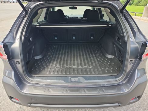 Used 2025 Subaru Outback Premium AWD/4WD image 10