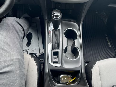 Used 2018 Chevrolet Equinox LS w/ LPO, Protection Package AWD/4WD image 22