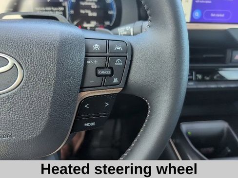 New 2026 Toyota Crown Platinum image 8