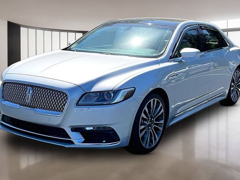 Used 2017 Lincoln Continental Reserve FWD image 3