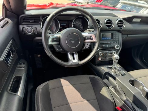 Used 2015 Ford Mustang Coupe RWD image 25