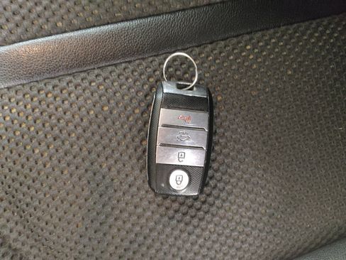 Used 2020 Kia Optima S image 32