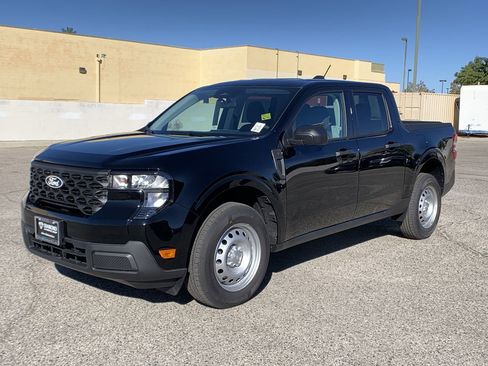 New 2025 Ford Maverick XL image 4