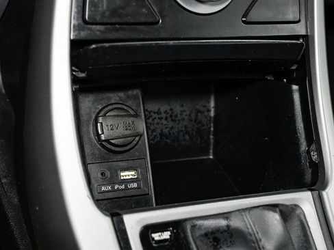 Used 2014 Hyundai Elantra SE image 16