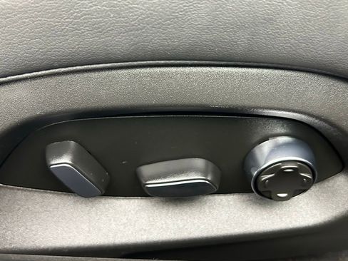 Used 2024 Chevrolet Corvette Stingray Premium Cpe w/ Z51 Performance Package image 18