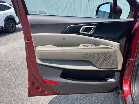 Used 2026 Kia Carnival FWD image 13