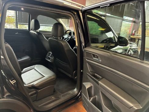 Used 2021 Volkswagen Atlas SEL AWD/4WD image 34