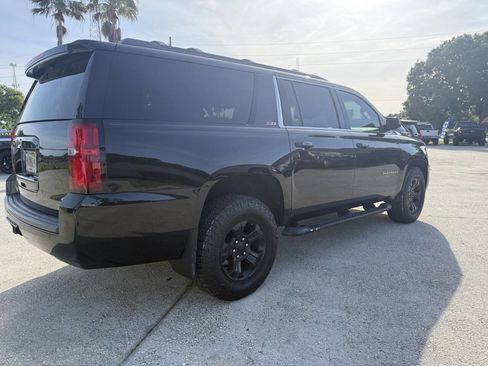 Used 2017 Chevrolet Suburban LT AWD/4WD image 9