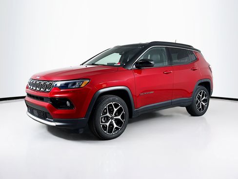 Used 2025 Jeep Compass Limited AWD/4WD image 4