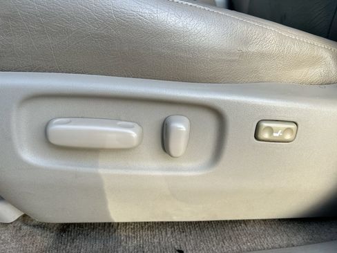 Used 2006 Toyota 4Runner SR5 RWD image 12