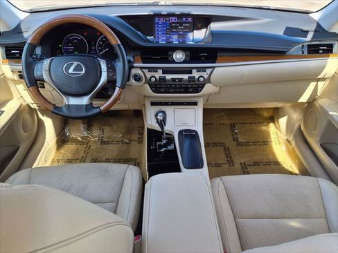 Used 2013 Lexus ES 300h w/ Luxury Pkg FWD image 23