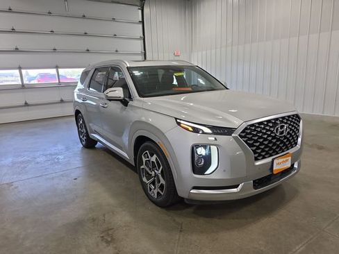 Used 2021 Hyundai Palisade Calligraphy w/ Cargo Package FWD image 2