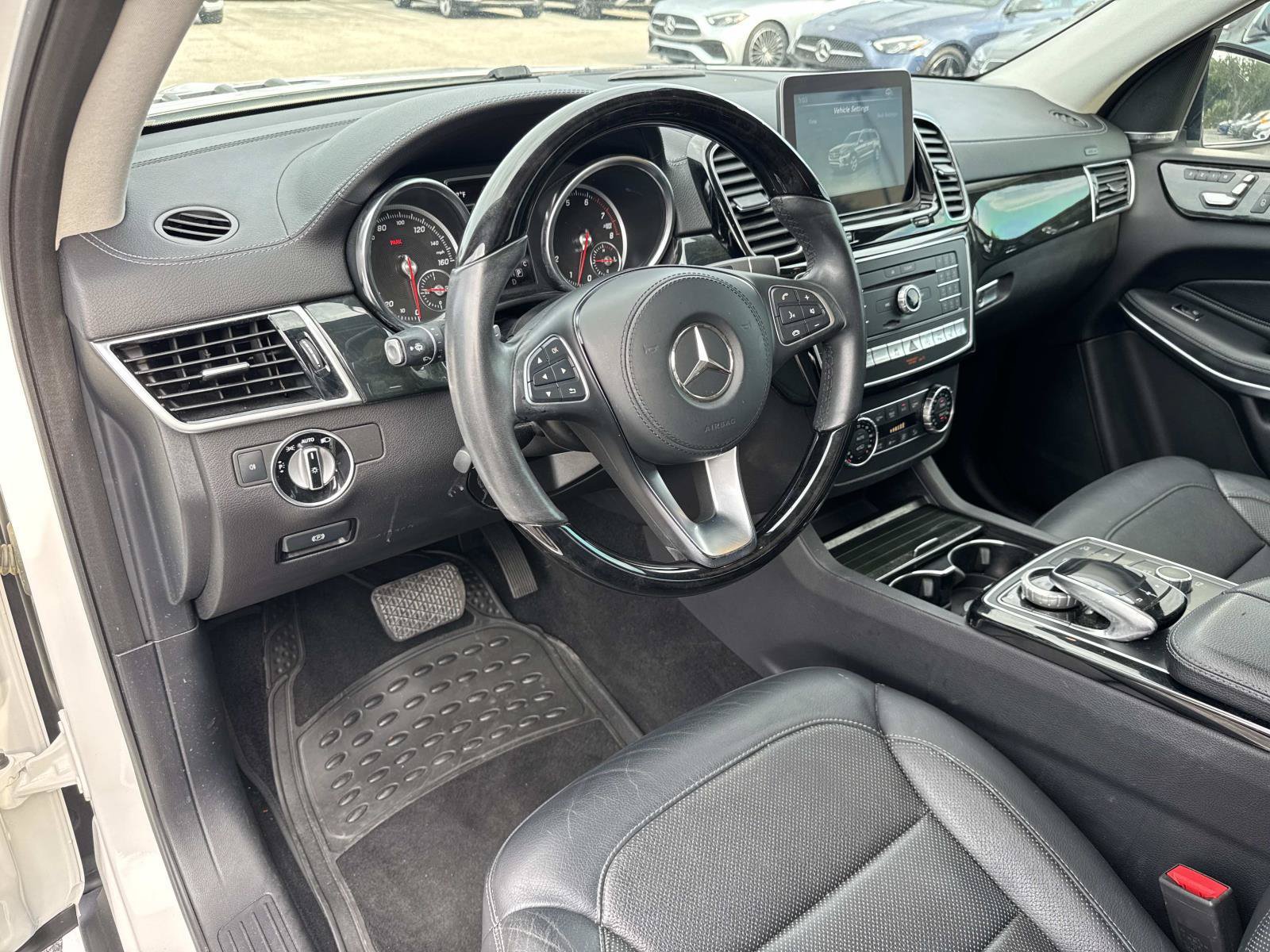 Used 2018 Mercedes-Benz GLS 550 4MATIC image 23