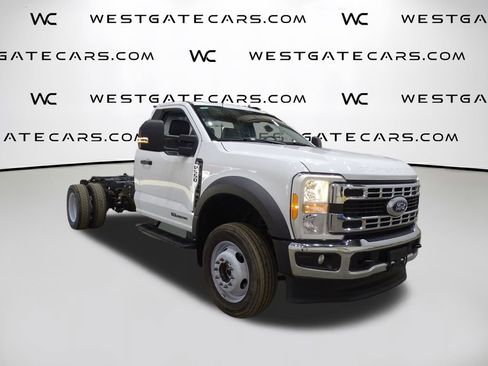 Used 2023 Ford F550 4x4 Regular Cab Super Duty image 2