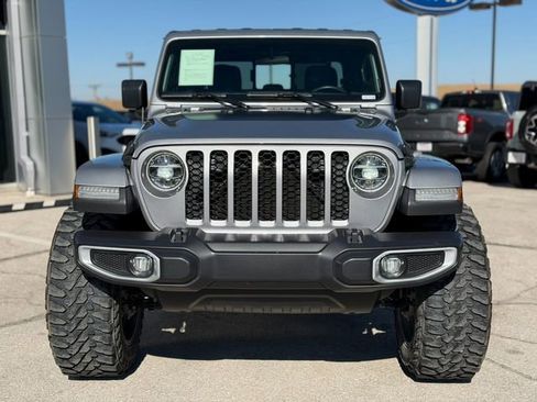 Used 2021 Jeep Gladiator Sport image 2