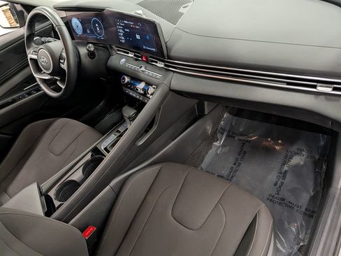 Certified 2023 Hyundai Elantra SEL w/ Convenience Package FWD image 33