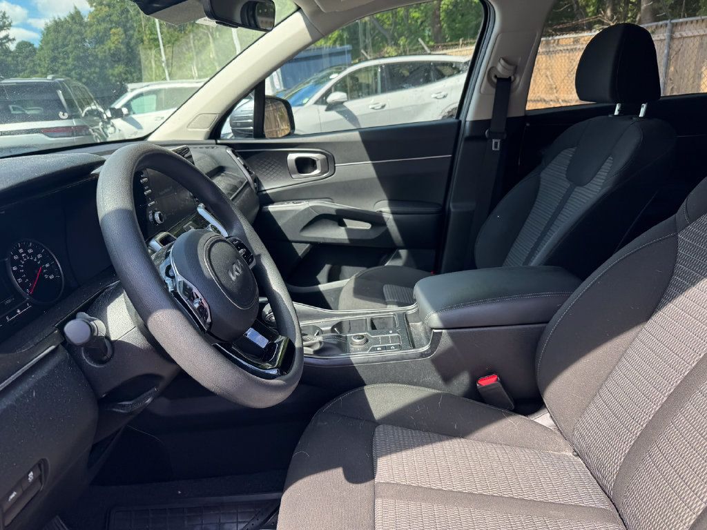 Used 2022 Kia Sorento LX AWD/4WD image 20