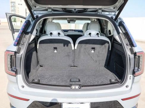 New 2025 Volvo EX90 Ultra image 28
