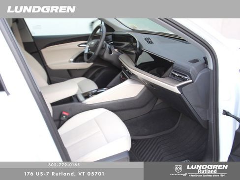 Certified 2025 Audi Q5 Premium w/ Convenience Package AWD/4WD image 17