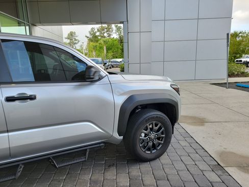 Used 2025 Toyota 4Runner SR5 image 8