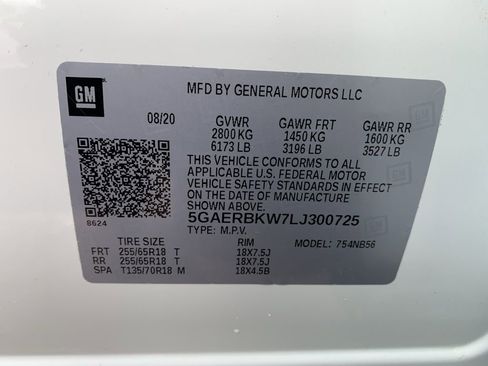 Used 2020 Buick Enclave Essence image 32