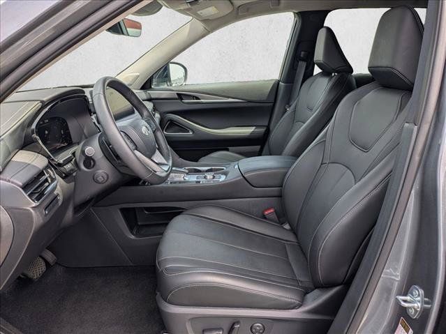 Certified 2026 INFINITI QX60 Luxe w/ Family Package FWD image 17