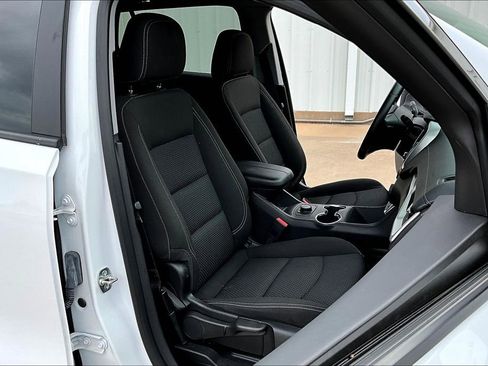 Used 2024 GMC Terrain SLE image 10