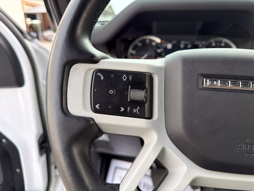 Used 2023 Land Rover Defender 110 X-Dynamic SE AWD/4WD image 28