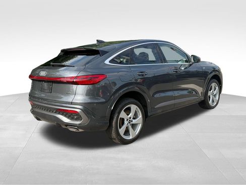 Used 2025 Audi Q5 Premium Plus w/ Premium Plus AWD/4WD image 9