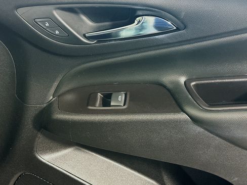 Used 2022 Chevrolet Equinox LT FWD image 29