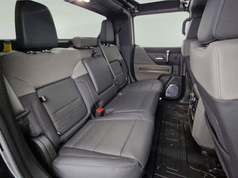 New 2025 GMC Hummer EV 3X AWD/4WD image 10