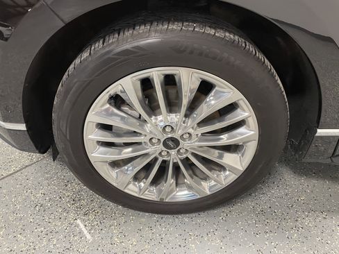 Used 2024 Ford Edge Titanium w/ Titanium Elite Package image 30