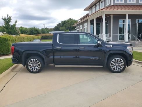 Used 2024 GMC Sierra 1500 Denali w/ Denali Reserve Package AWD/4WD image 9